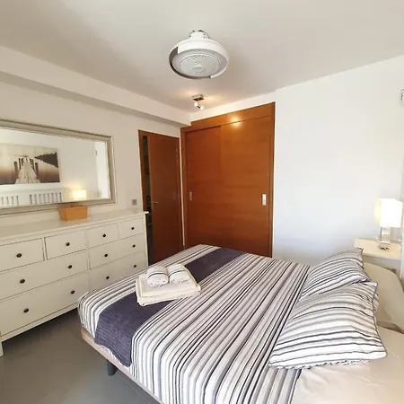 Bonito Piso Con Piscina, Playa Apartamento